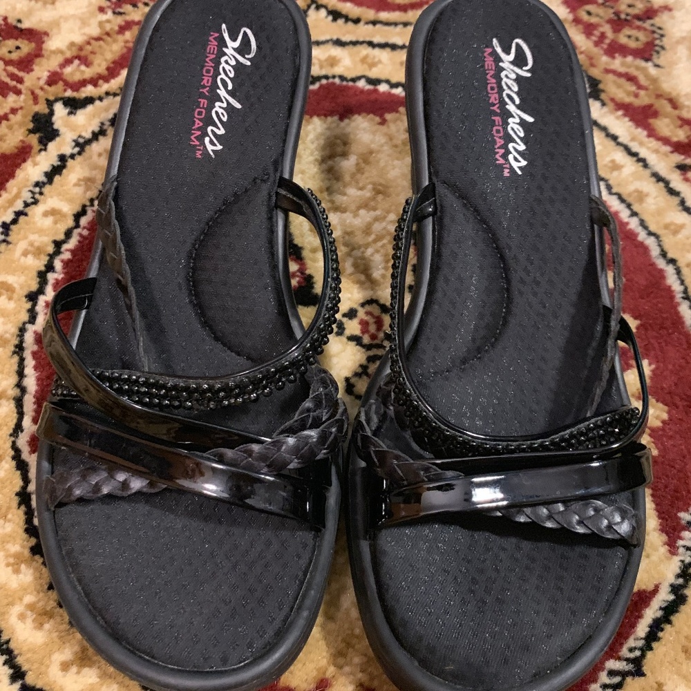{Sketchers} Memory Foam Sandals
